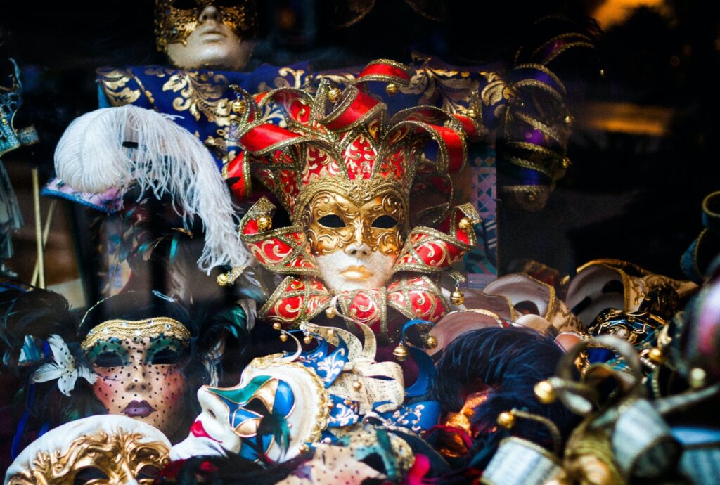 Le Boudoir – London 1 masquerade ball - Le Boudoir